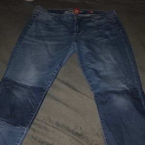 CUTE PANELED JEANS ✨ WORN A FEW TIMES